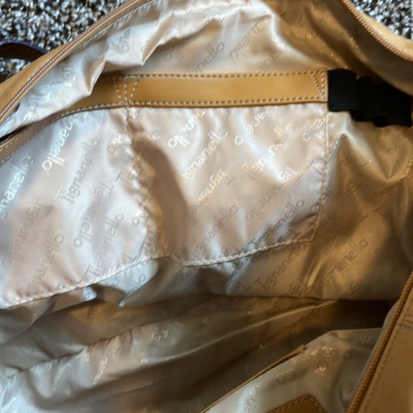 NWOT TIGNANELLO GENUINE LEATHER PURSE - Picture 7 of 8